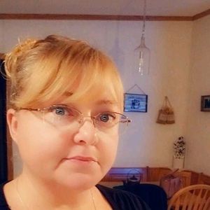 Meet your Posher, Bobbi